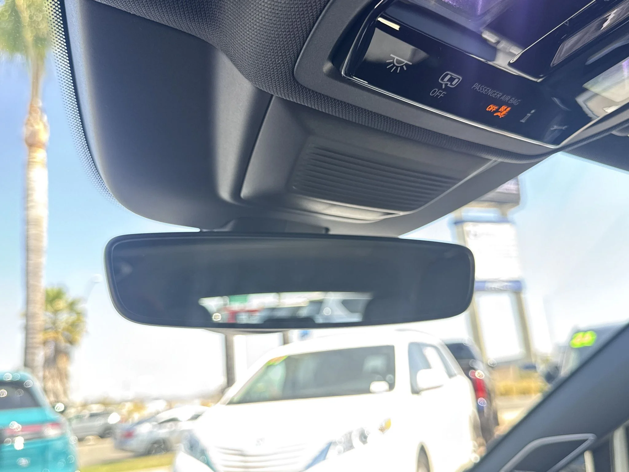 New 2026 Opal White Pearl Volkswagen SE image 28