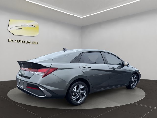 Used 2025 Amazon Gray Hyundai SEL Sport image 7
