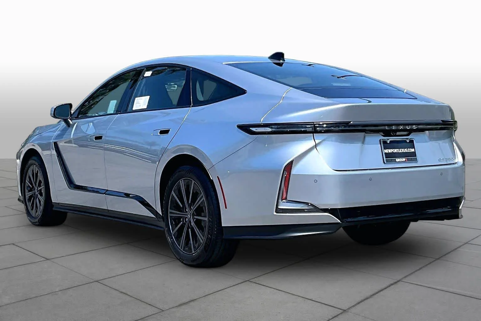 New 2026 Iridium Lexus PREMIUM image 7