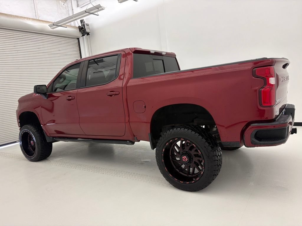 Used 2020 CAJUN RED TINTCOAT Chevrolet RST image 17
