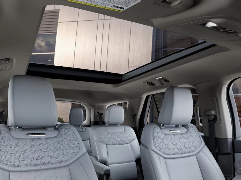 New 2027 Star White Metallic Tri-Coat Ford Platinum™ image 41
