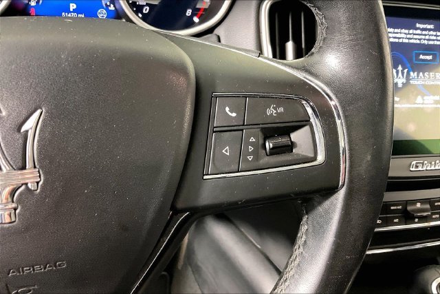 Used 2017  Maserati Base image 10