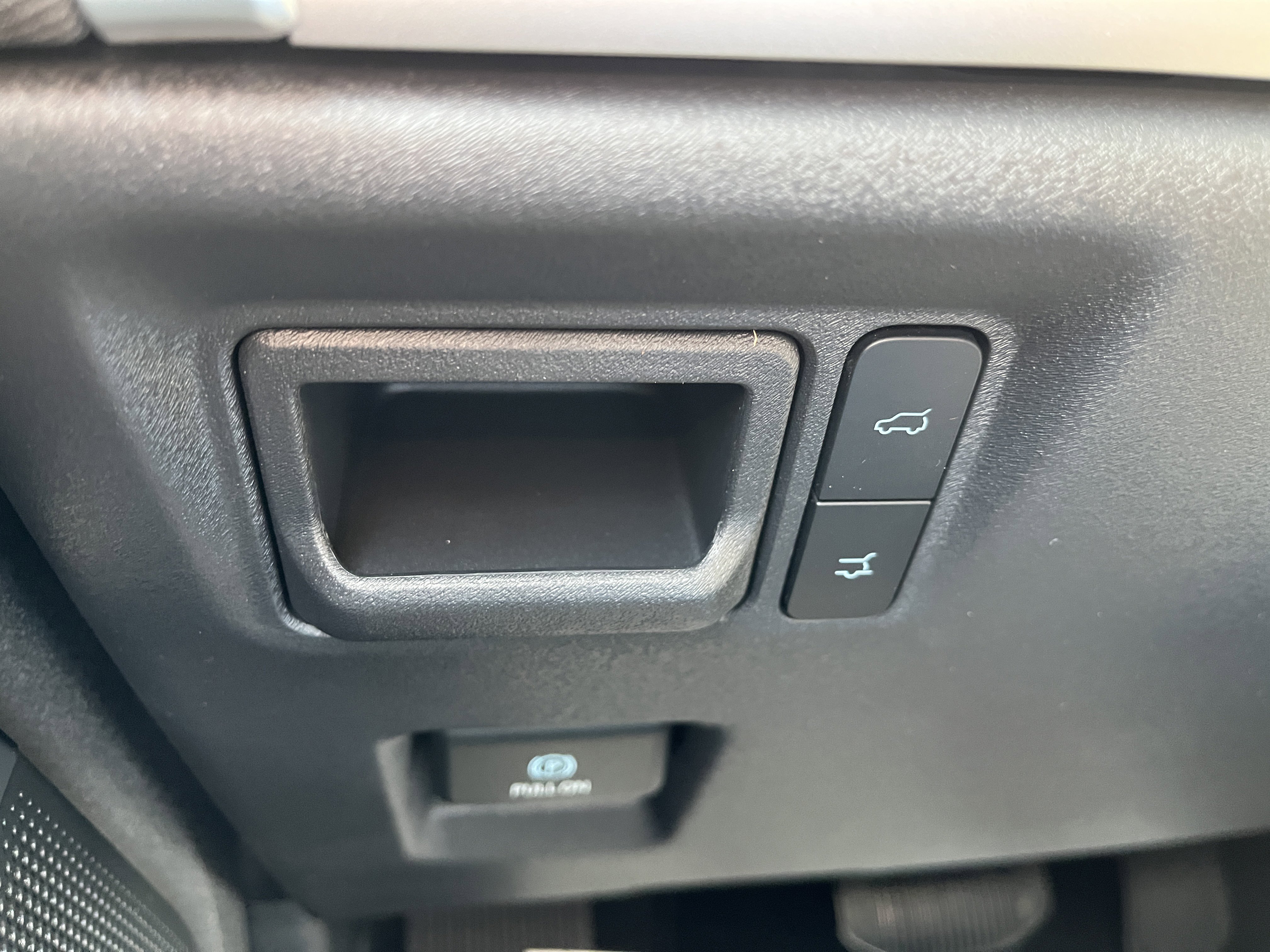 New 2026 Agate Black Metallic Ford MAX Active image 18