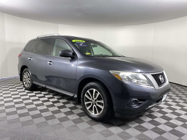 Used 2014 Gray Nissan SV image 1