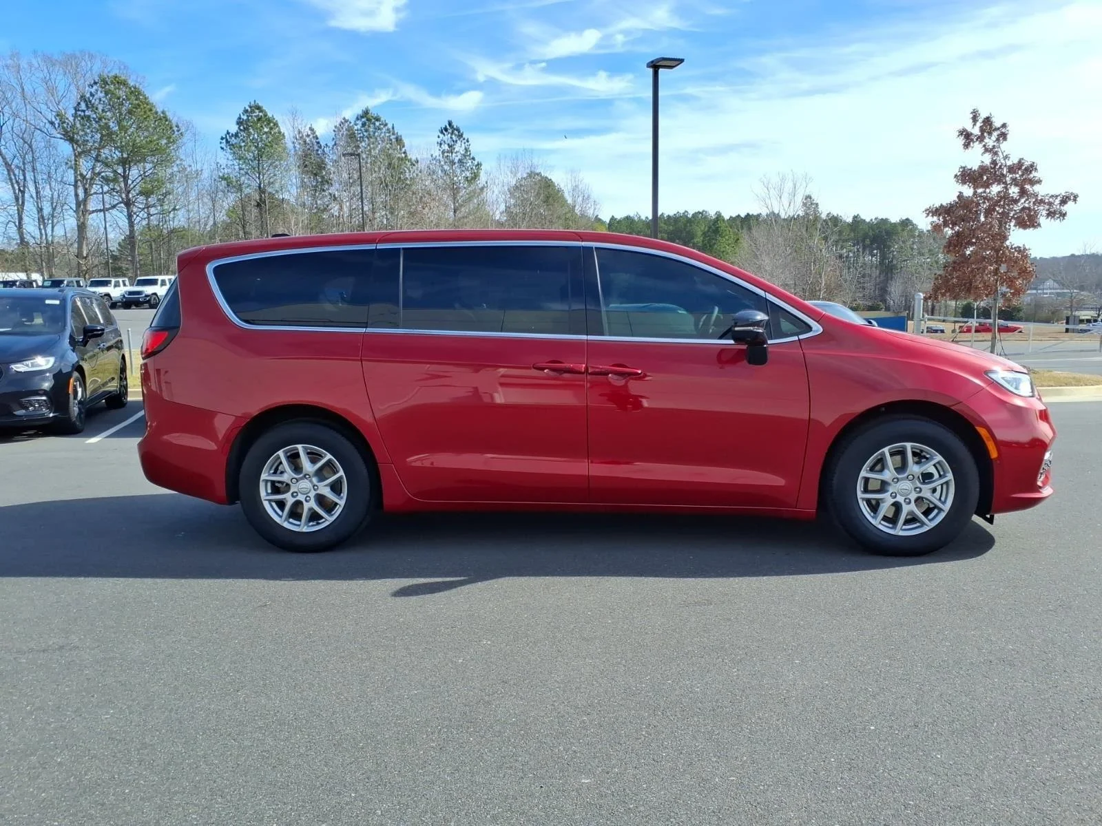 2026 Chrysler Pacifica Select - Photo 25
