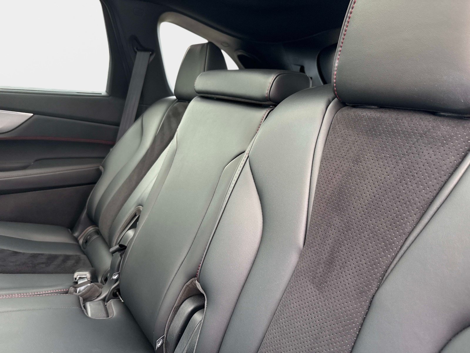 Used 2024 Liquid Carbon Metallic Acura w/A-Spec Package image 11