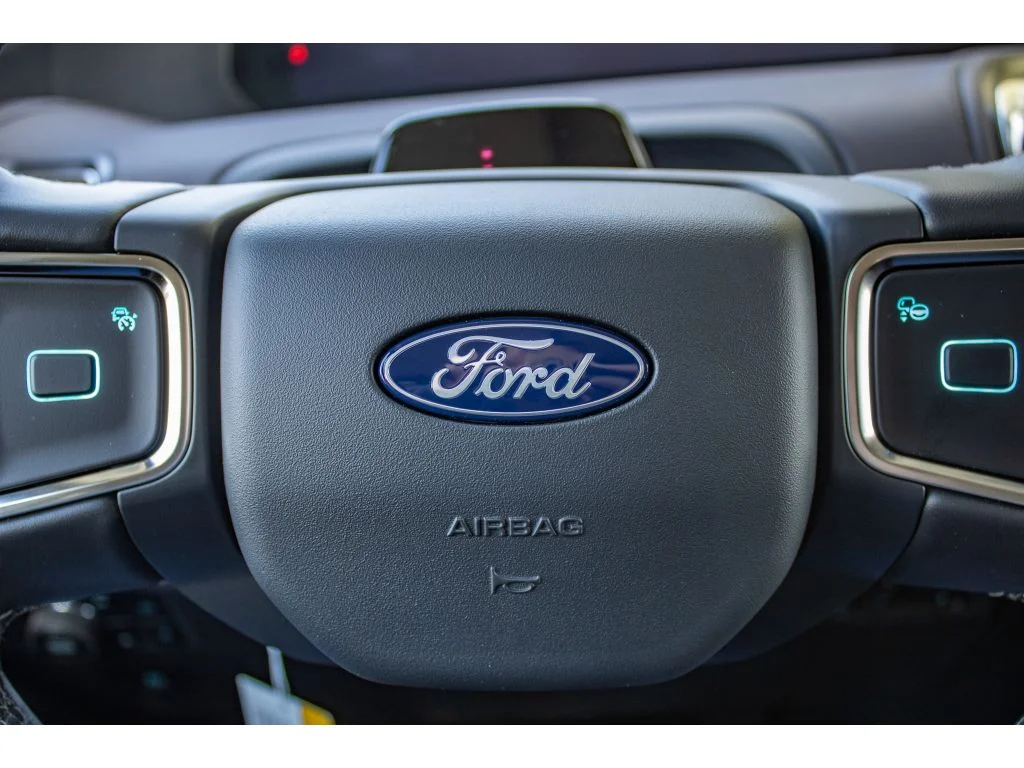 New 2026 Star White Metallic Tri-Coat Ford Platinum® image 52