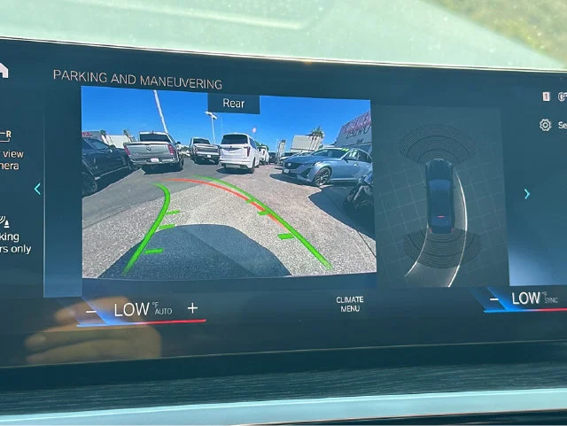2023 BMW 3 Series 330i - Photo 24