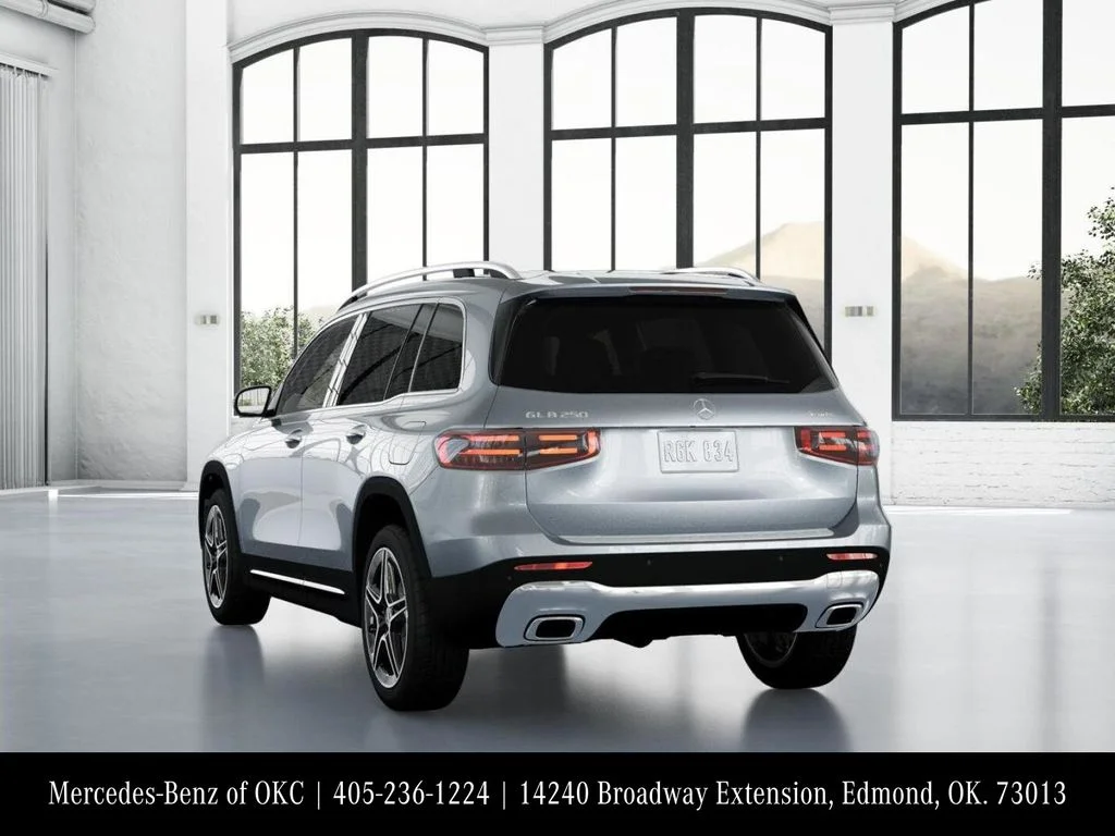 Used 2026 Silver Mercedes-Benz GLB 250 image 27