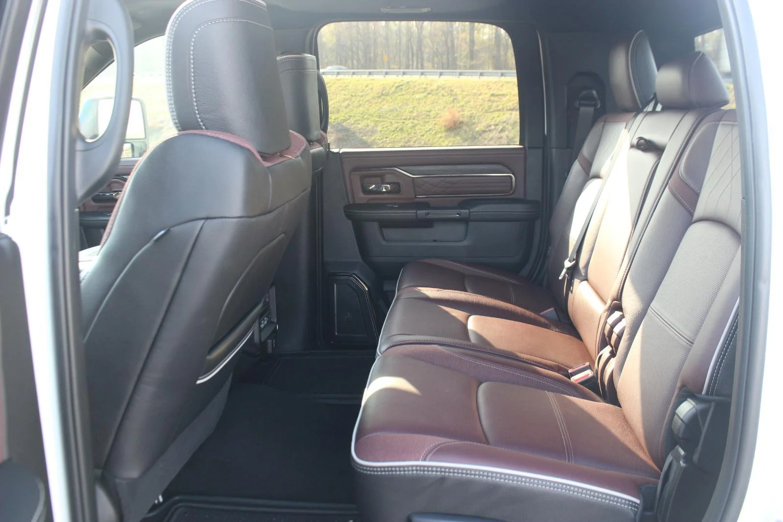 Used 2025 White Ram Limited image 36