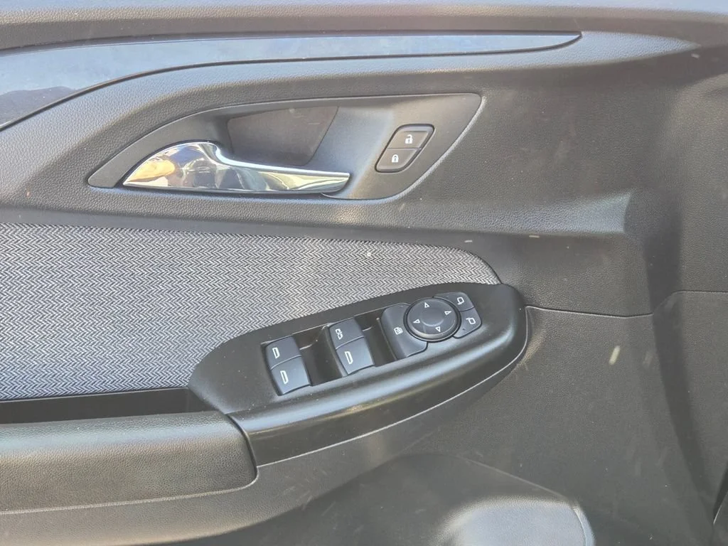 Used 2022 Mosaic Black Metallic Chevrolet LT image 17