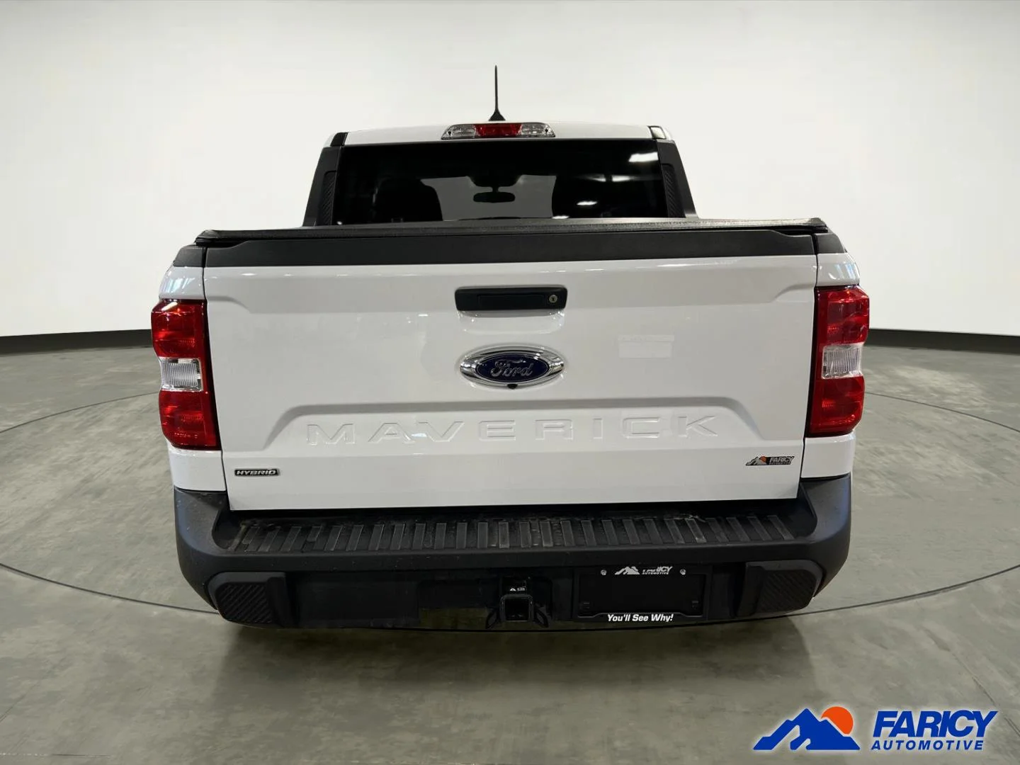 Used 2023 Oxford White Ford XLT image 3