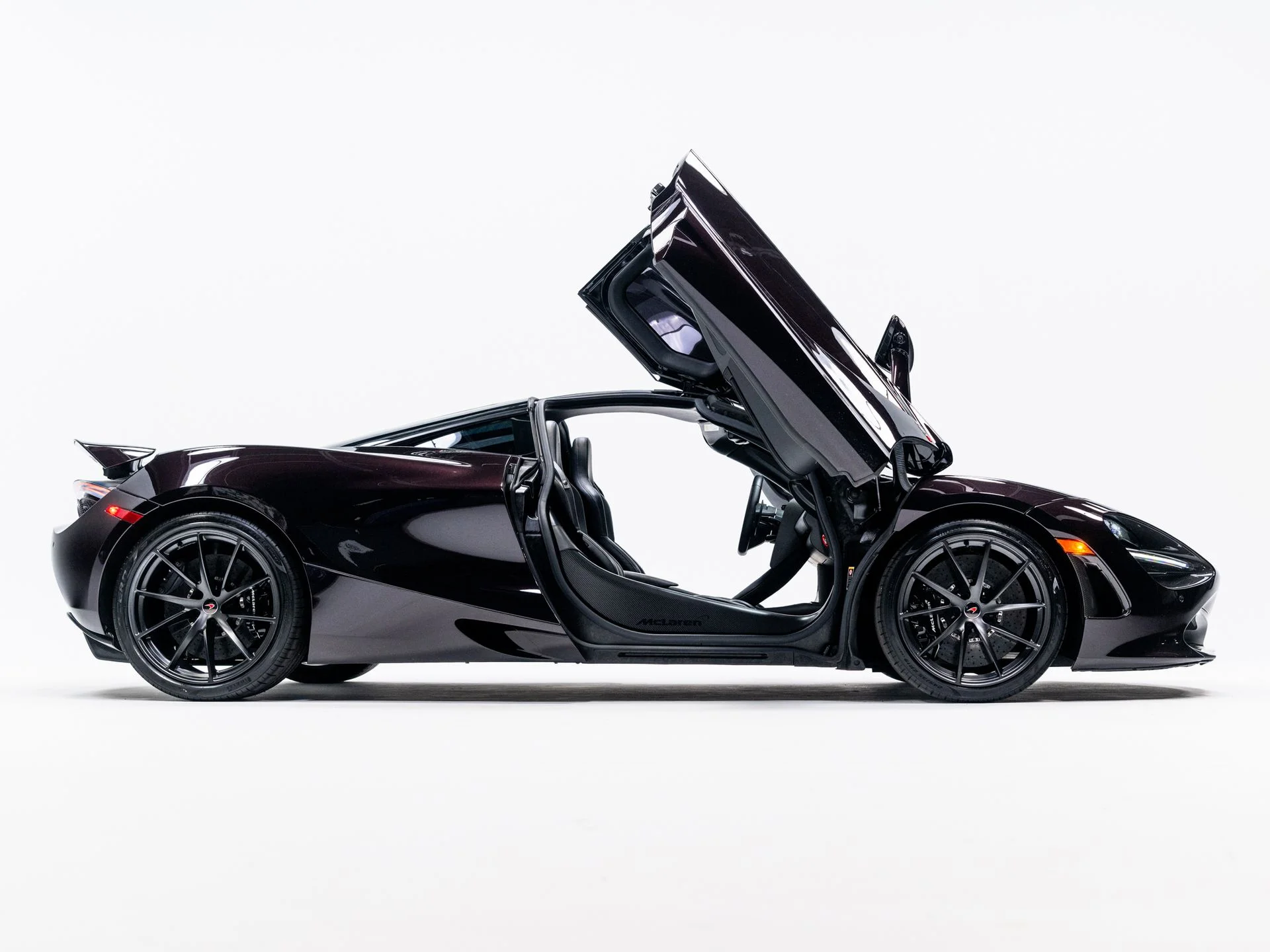 Used 2018 Quartz McLaren Luxury image 7