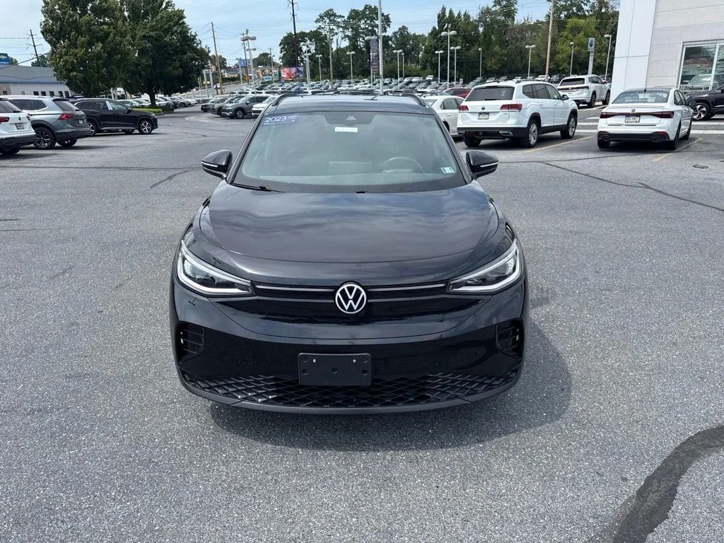 Certified Used 2023 Deep Black Pearl Volkswagen Pro S image 10