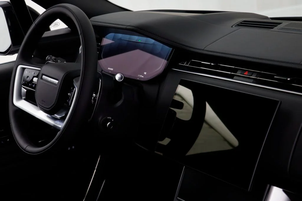 New 2025 White Land Rover SV image 27