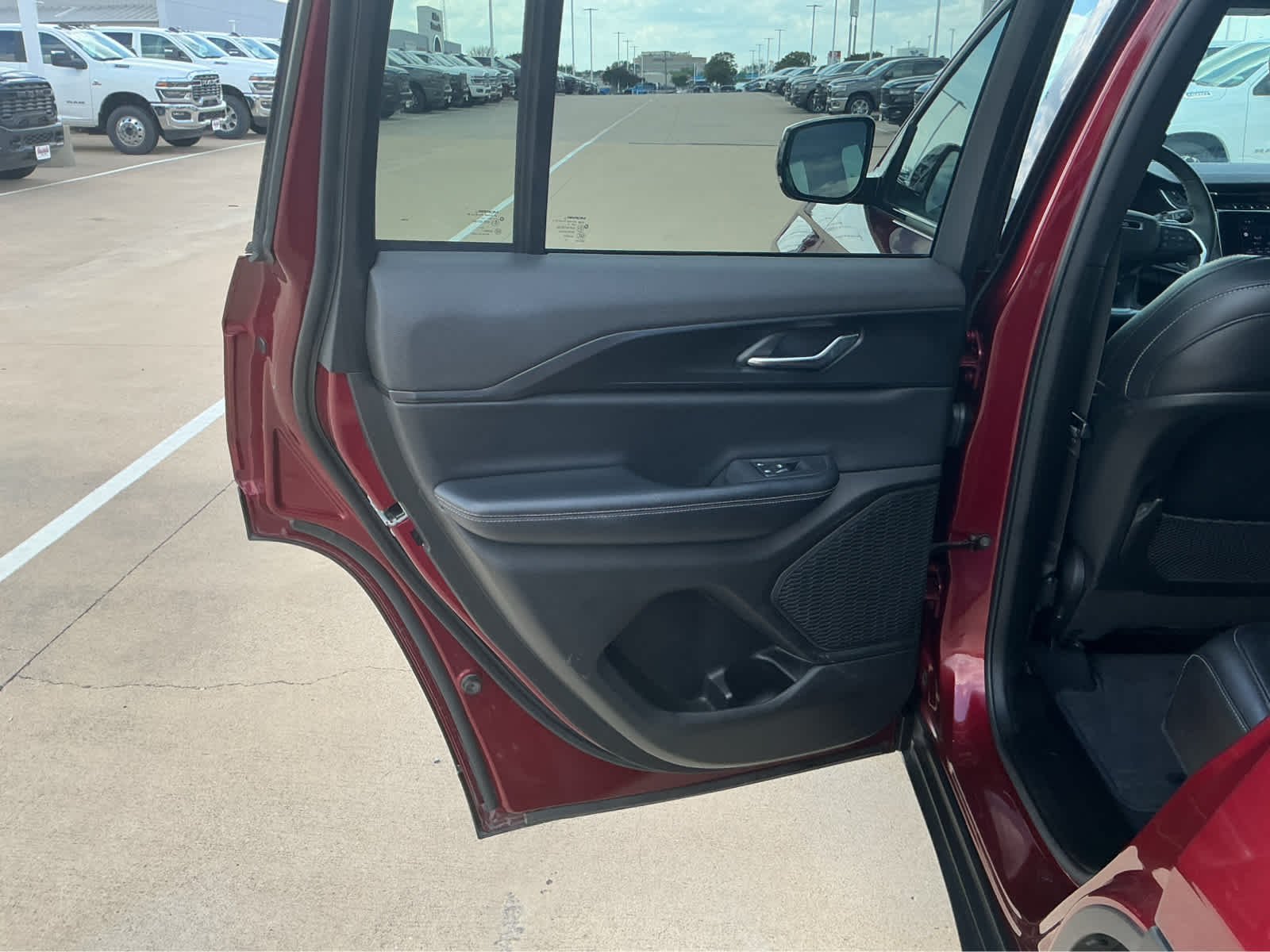 Used 2024 Velvet Red Pearlcoat Jeep Altitude image 15