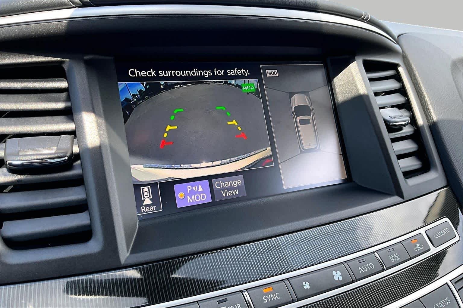 Used 2020 Majestic White INFINITI LUXE image 24