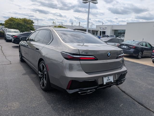 Certified Used 2023 Oxide Gray Metallic BMW 760i xDrive image 2
