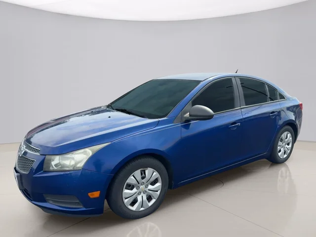 Pre-Owned 2013 Chevrolet Cruze LS