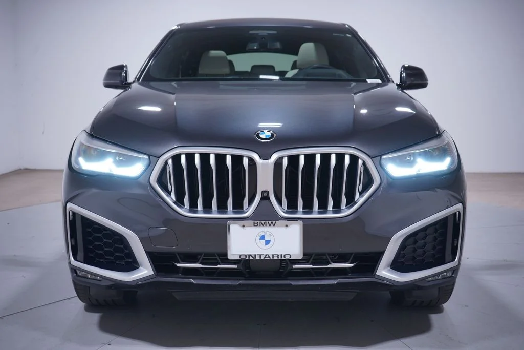 Used 2021 Dark Graphite BMW xDrive40i image 4