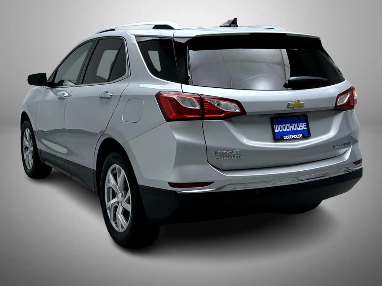 Used 2018 Silver Chevrolet Premier image 7