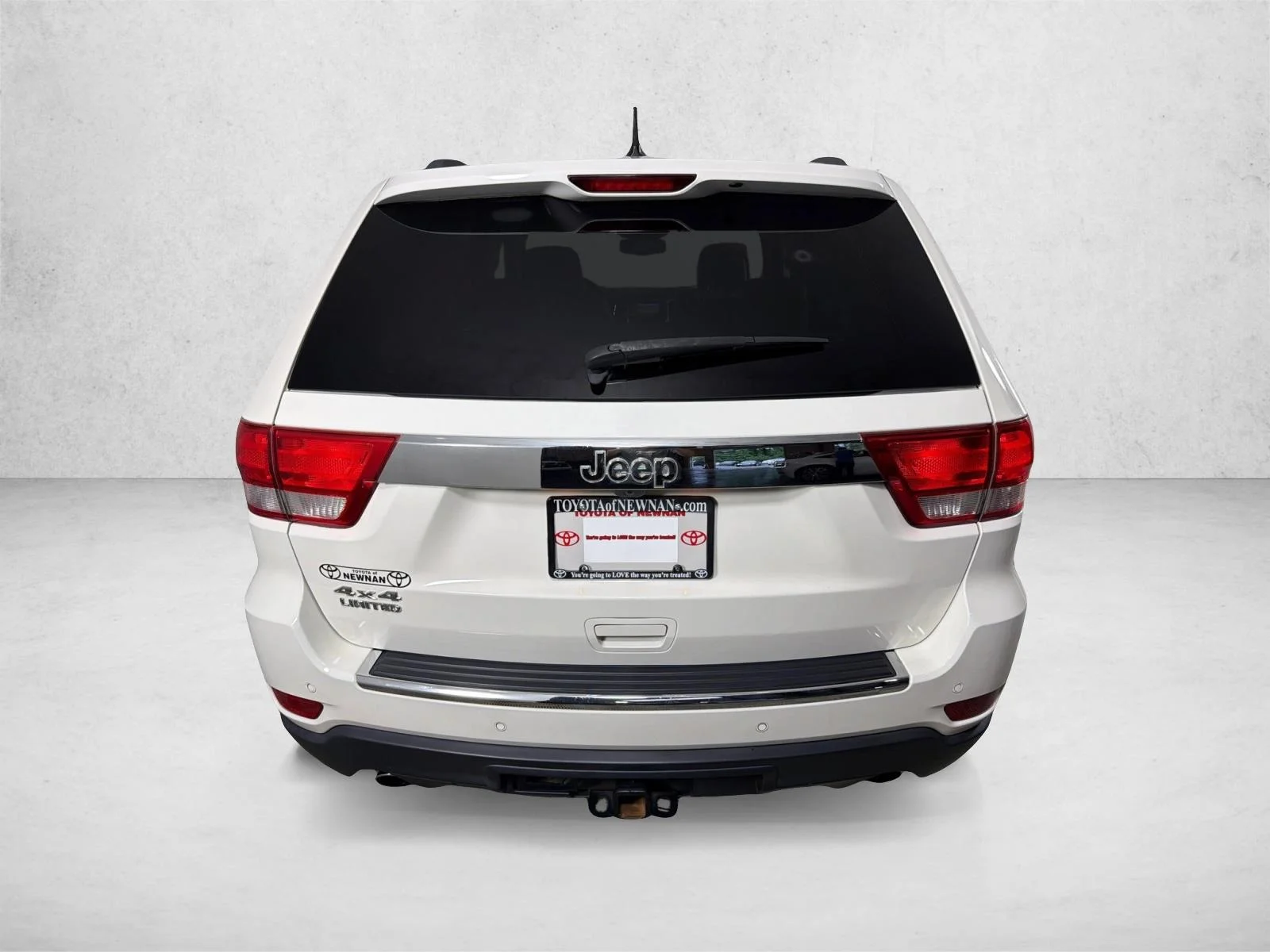Used 2011 White Jeep Limited image 6