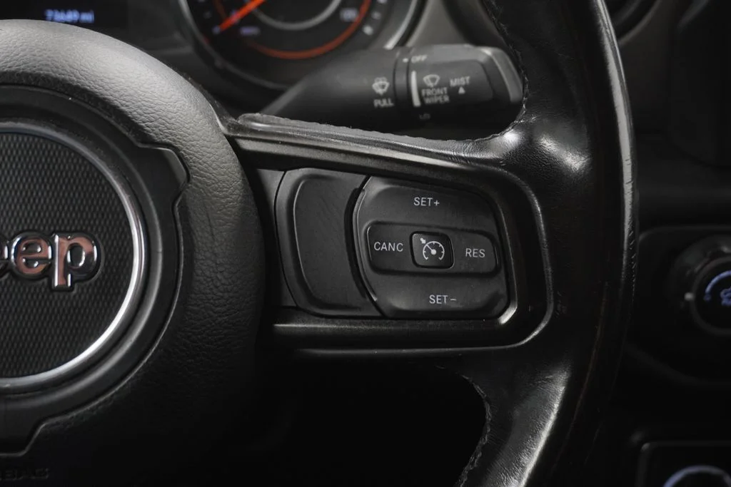 Used 2019 Gray Jeep Sport S image 41