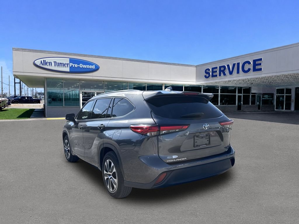 2021 Toyota Highlander XLE - Photo 6