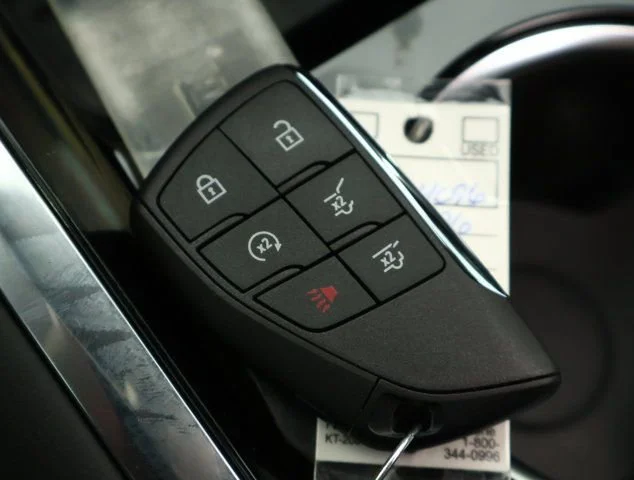 2026 Chevrolet Suburban High Country - Photo 32