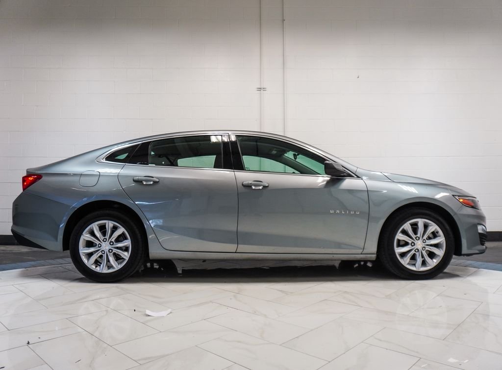 Used 2025 Gray Chevrolet LT image 31