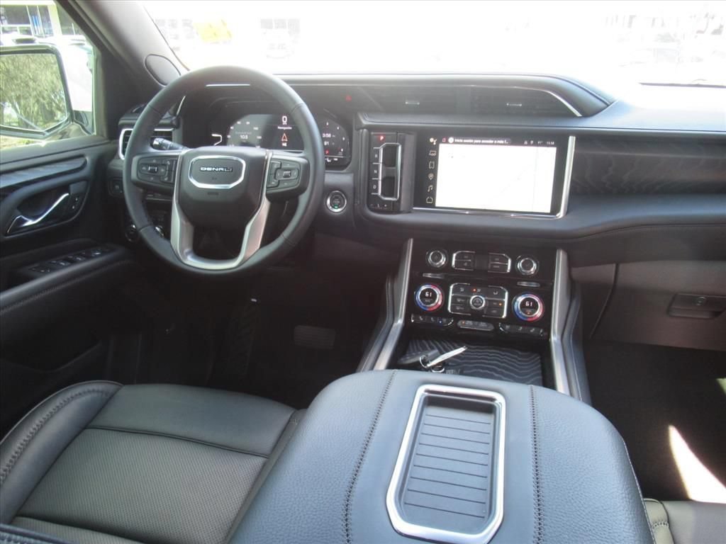 2024 GMC Yukon Denali - Photo 13