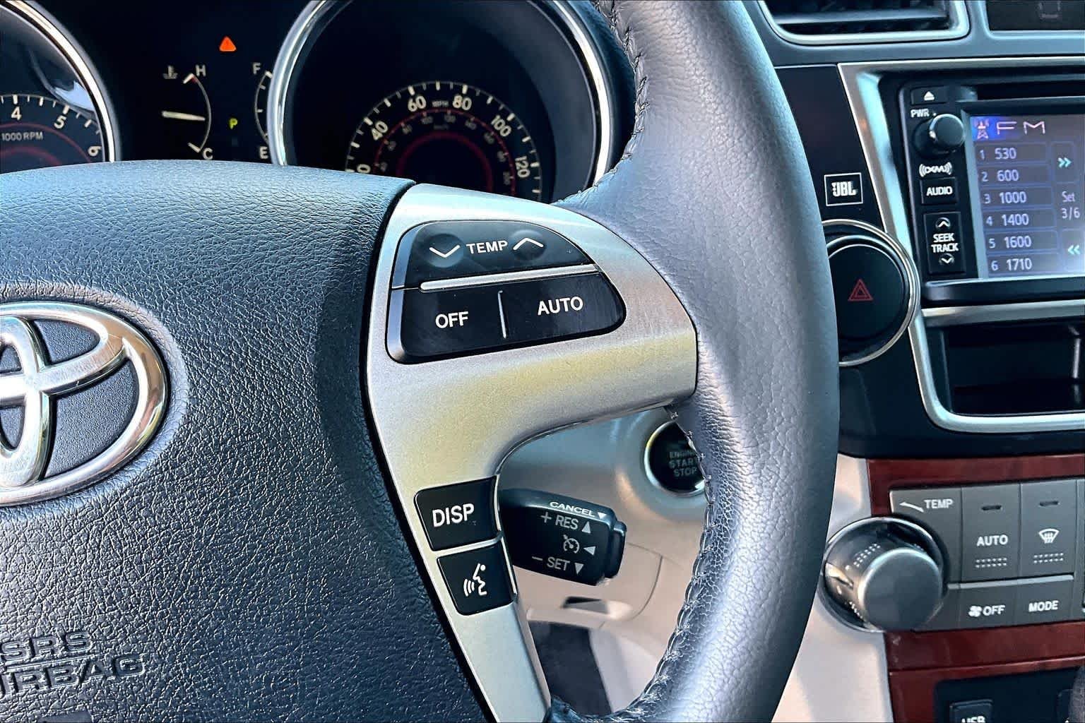 Used 2013 Classic Silver Metallic Toyota Limited image 23