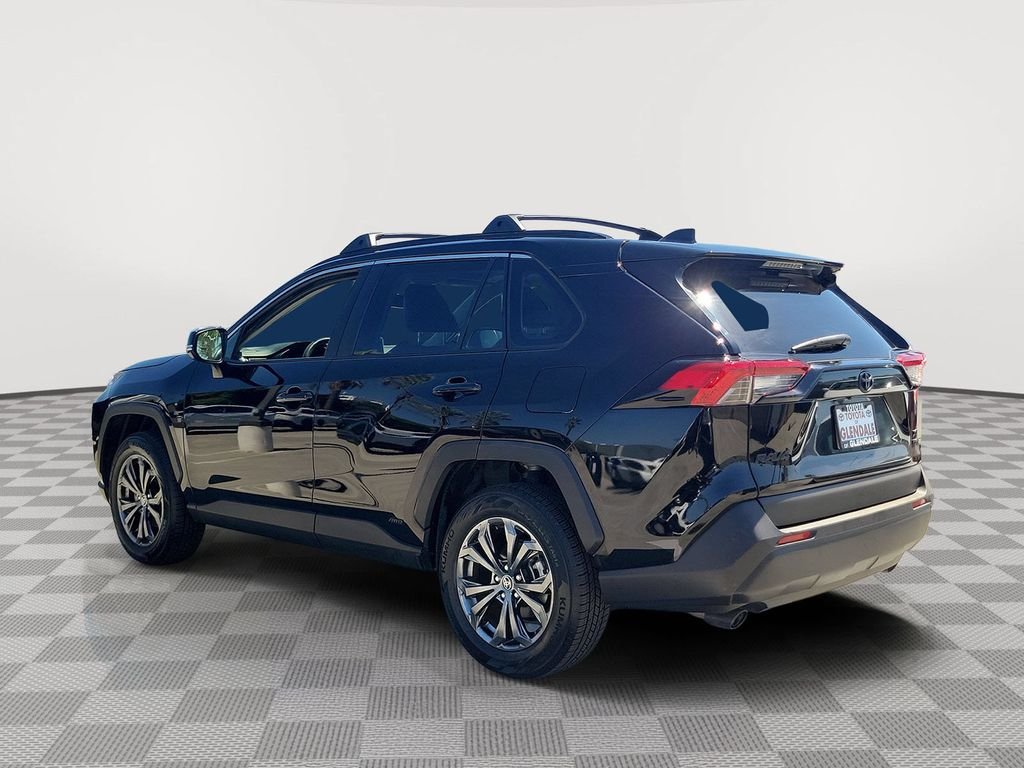 Used 2024 Black Toyota XLE Premium image 3