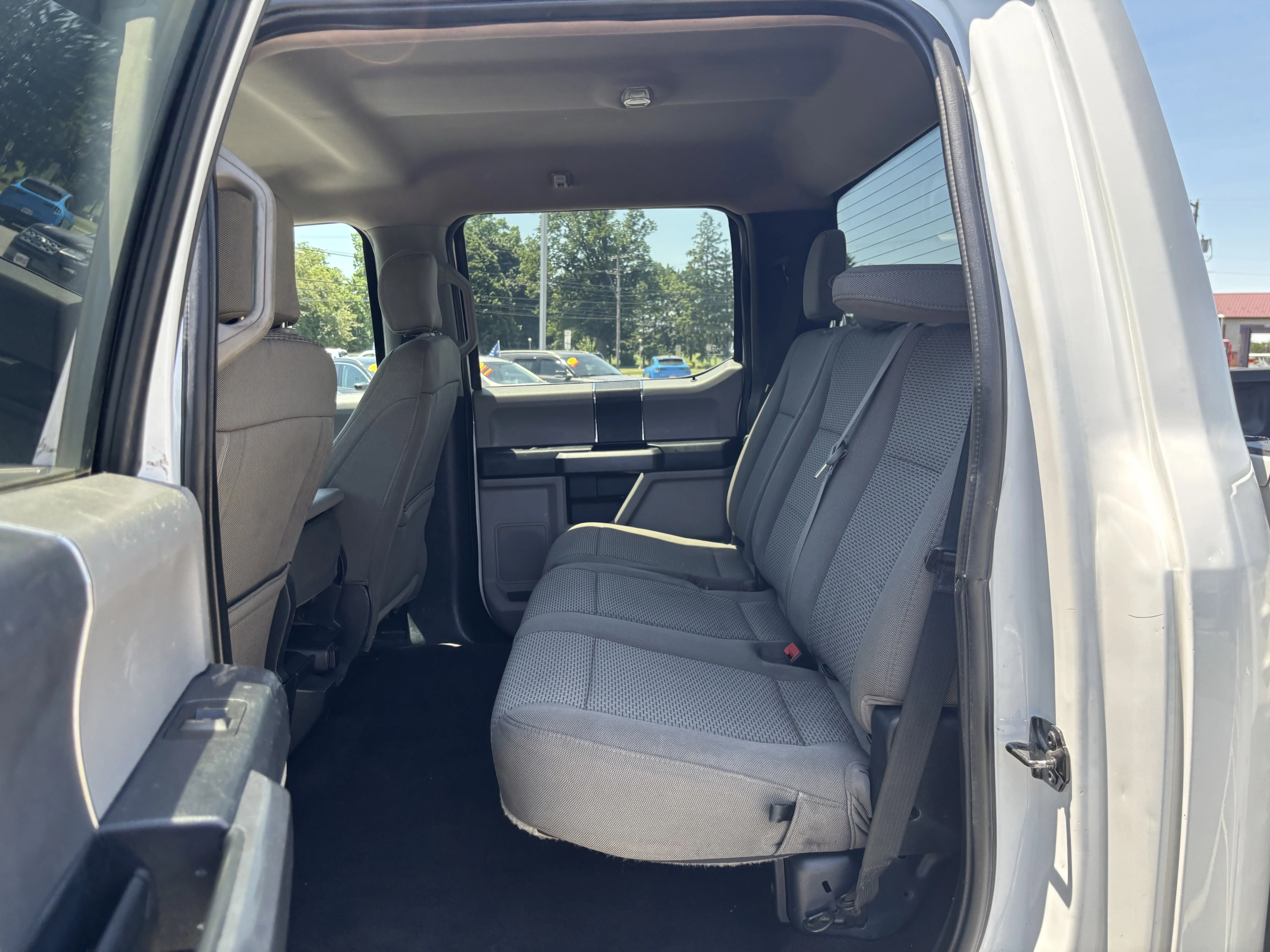Used 2022 Oxford White Ford XLT image 29