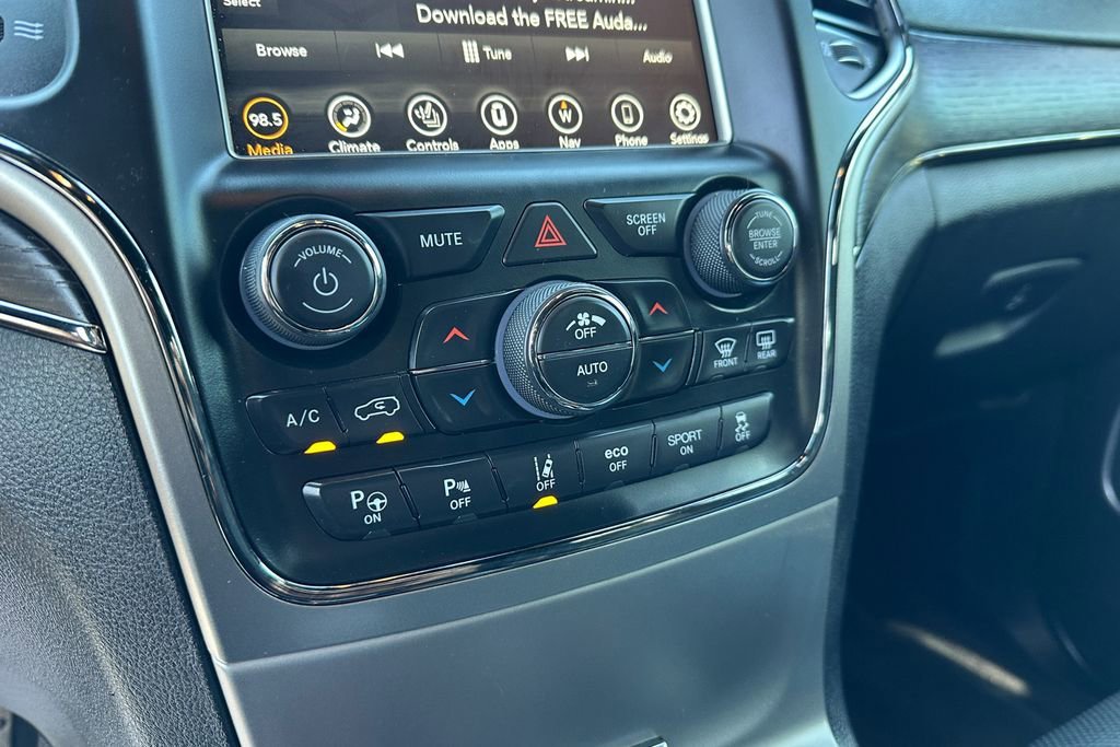Used 2018 Silver Jeep High Altitude image 21