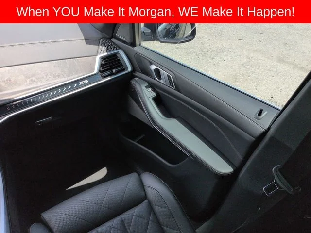 Used 2025 Black BMW sDrive40i image 19