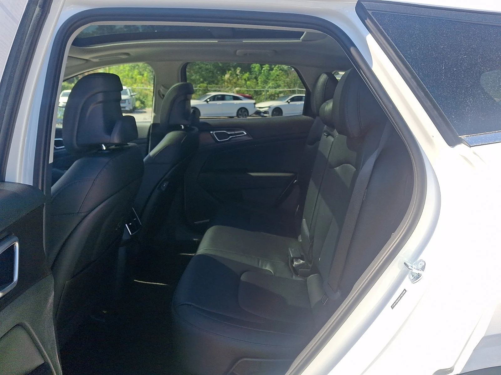 New 2027 White Kia EX image 9