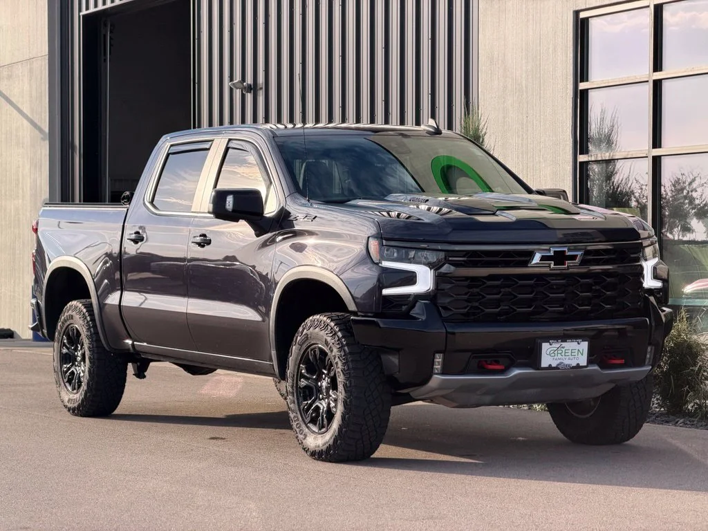 Used 2024 Gray Chevrolet ZR2 image 4
