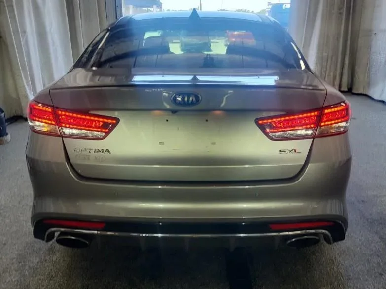 Used 2016 Titanium Silver Kia SXL Turbo image 8