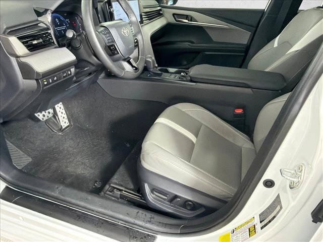 Certified Used 2025 ICE CAP Toyota  image 10