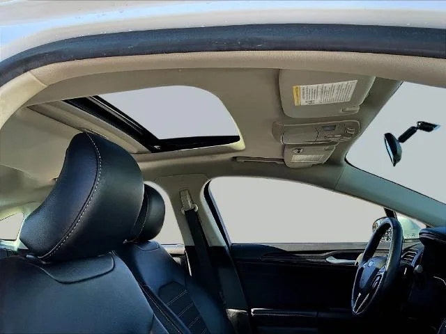 Used 2018 Oxford White Ford  image 31
