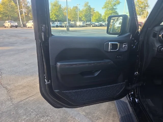 Used 2025 Black Jeep Sahara image 10