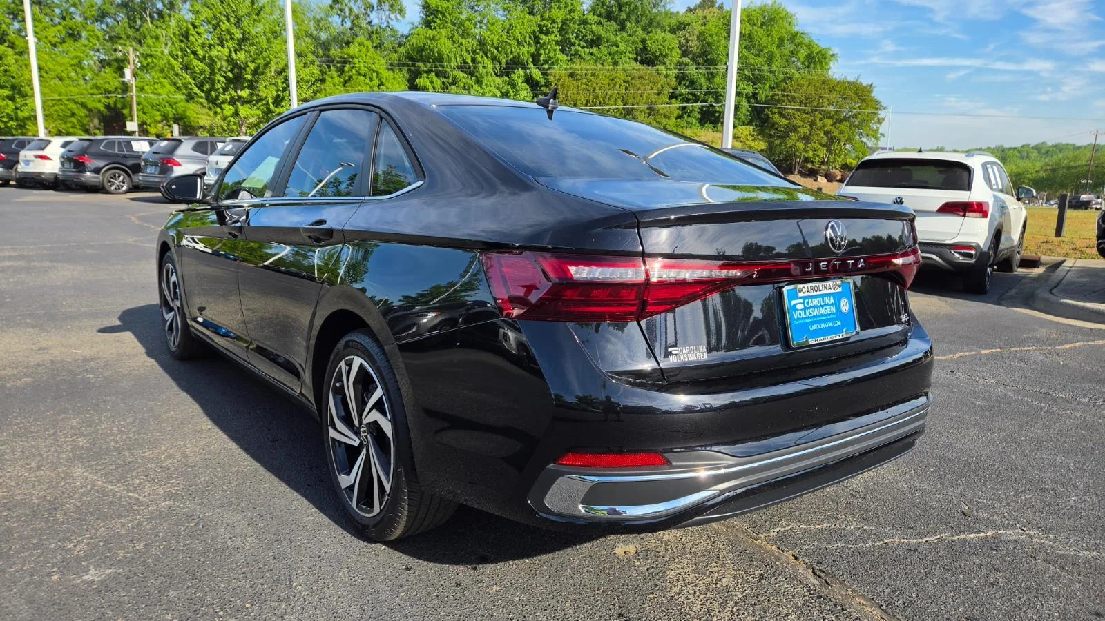New 2026 Deep Black Pearl Volkswagen SEL image 4