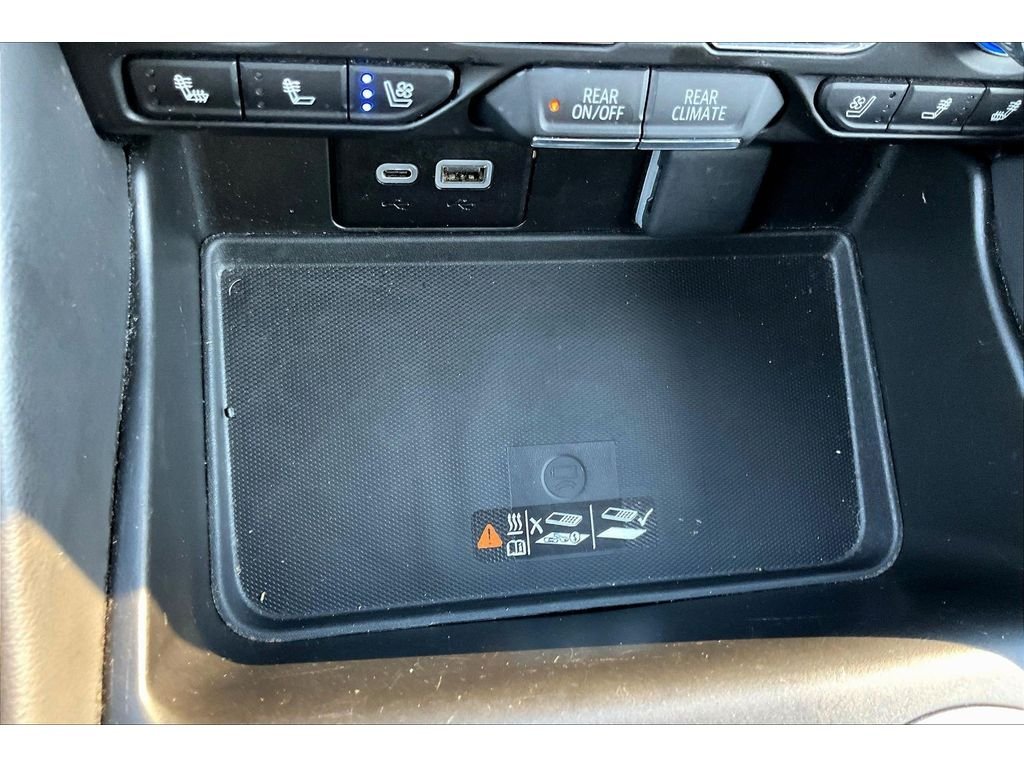 Used 2024 Sterling Metallic GMC SLT image 23
