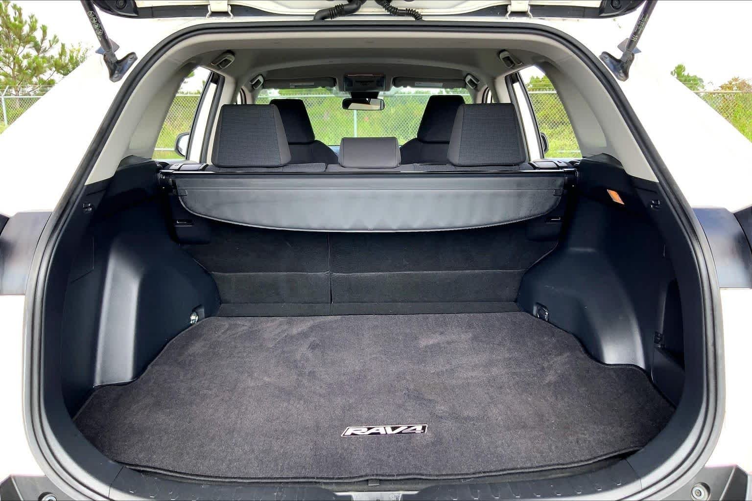 Used 2019 Super White Toyota LE image 34