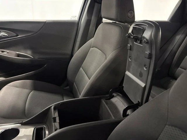 Used 2017 SILVER ICE METALLIC Chevrolet LT image 24