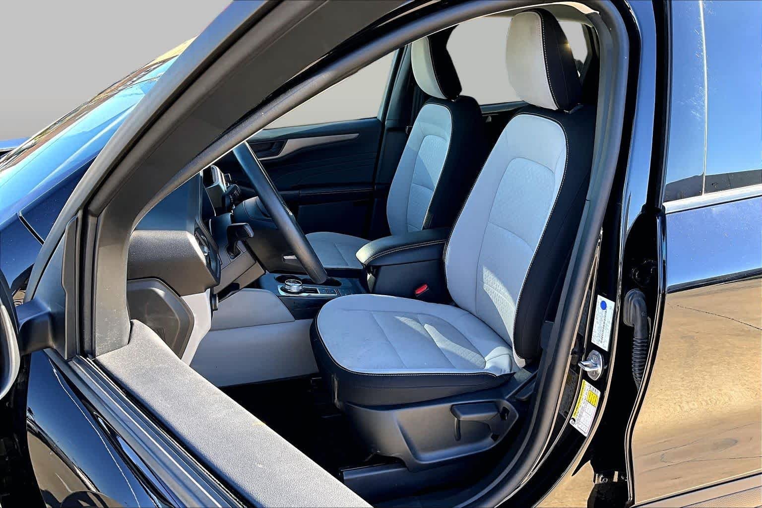 Used 2025 Agate Black Ford Active image 15