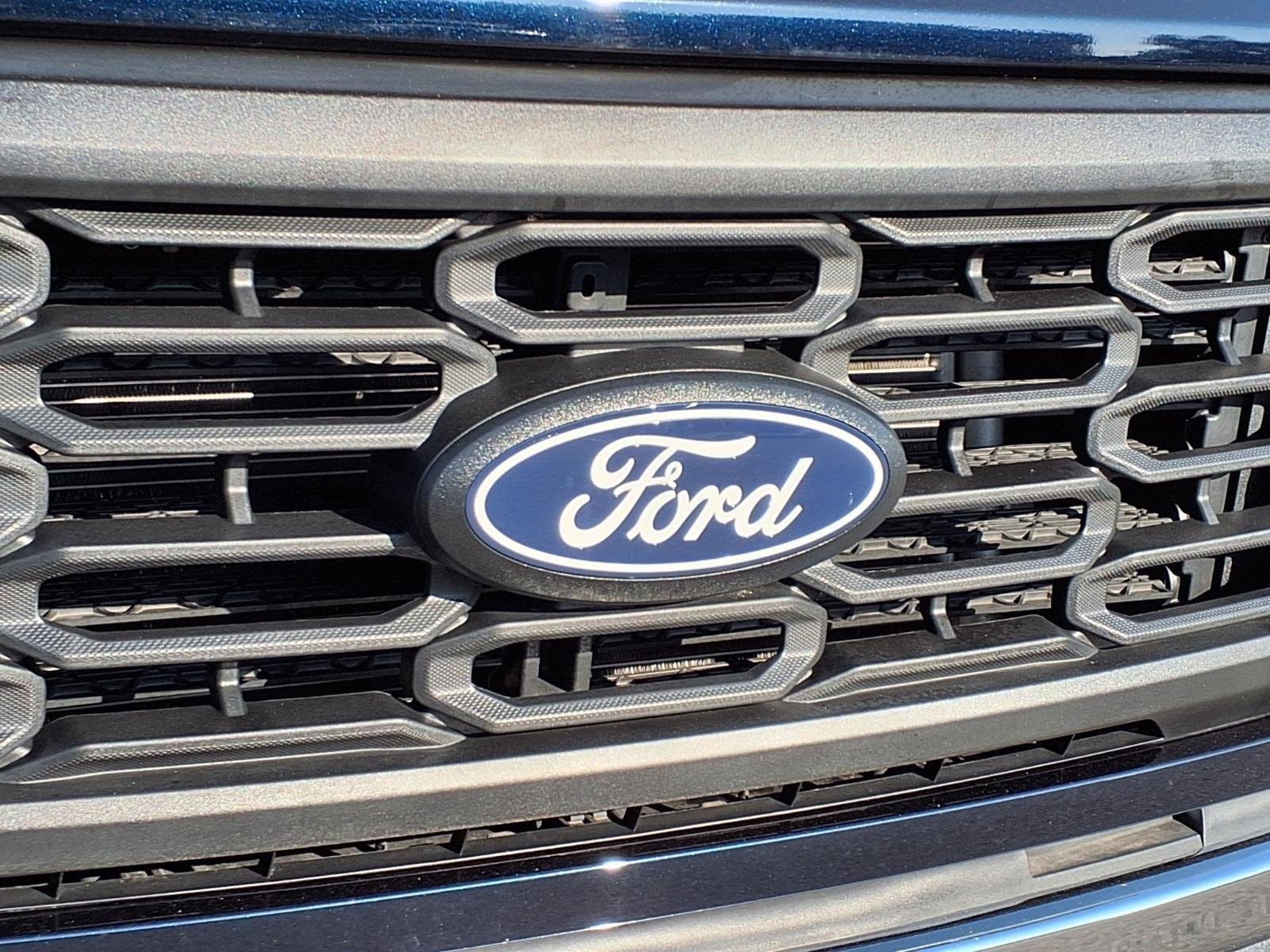 Used 2025 Blue Ford XL image 13