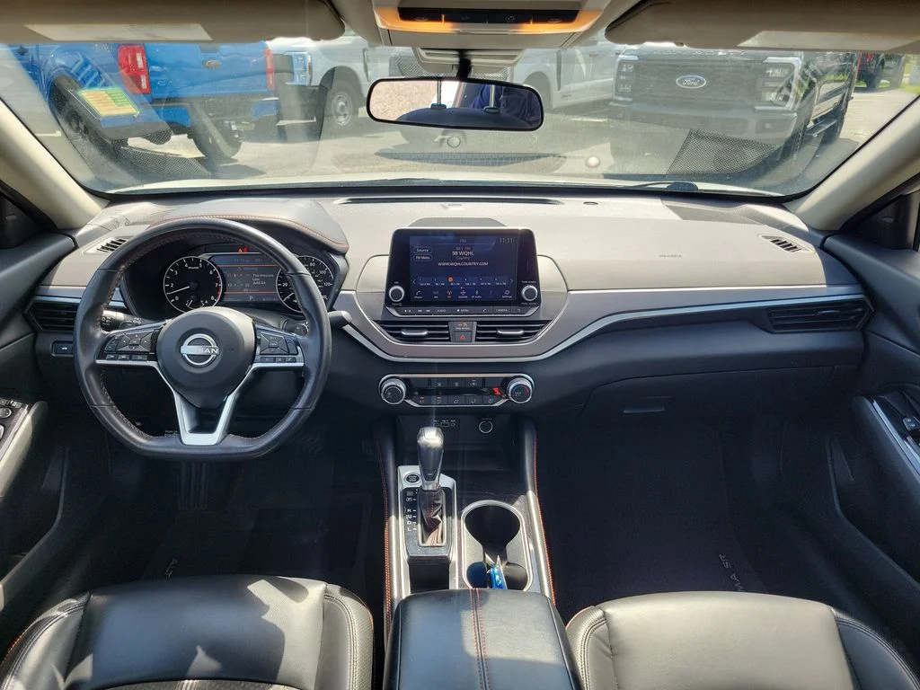 Used 2024 White Nissan 2.5 SR image 11