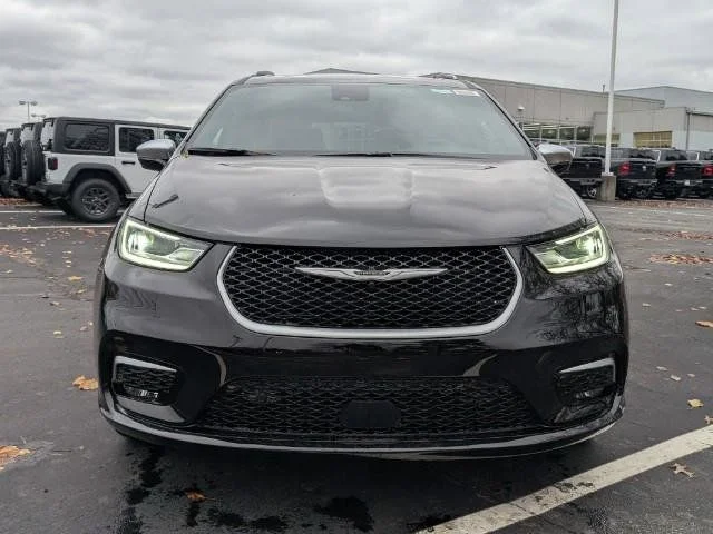 2026 Chrysler Pacifica Pinnacle - Photo 7